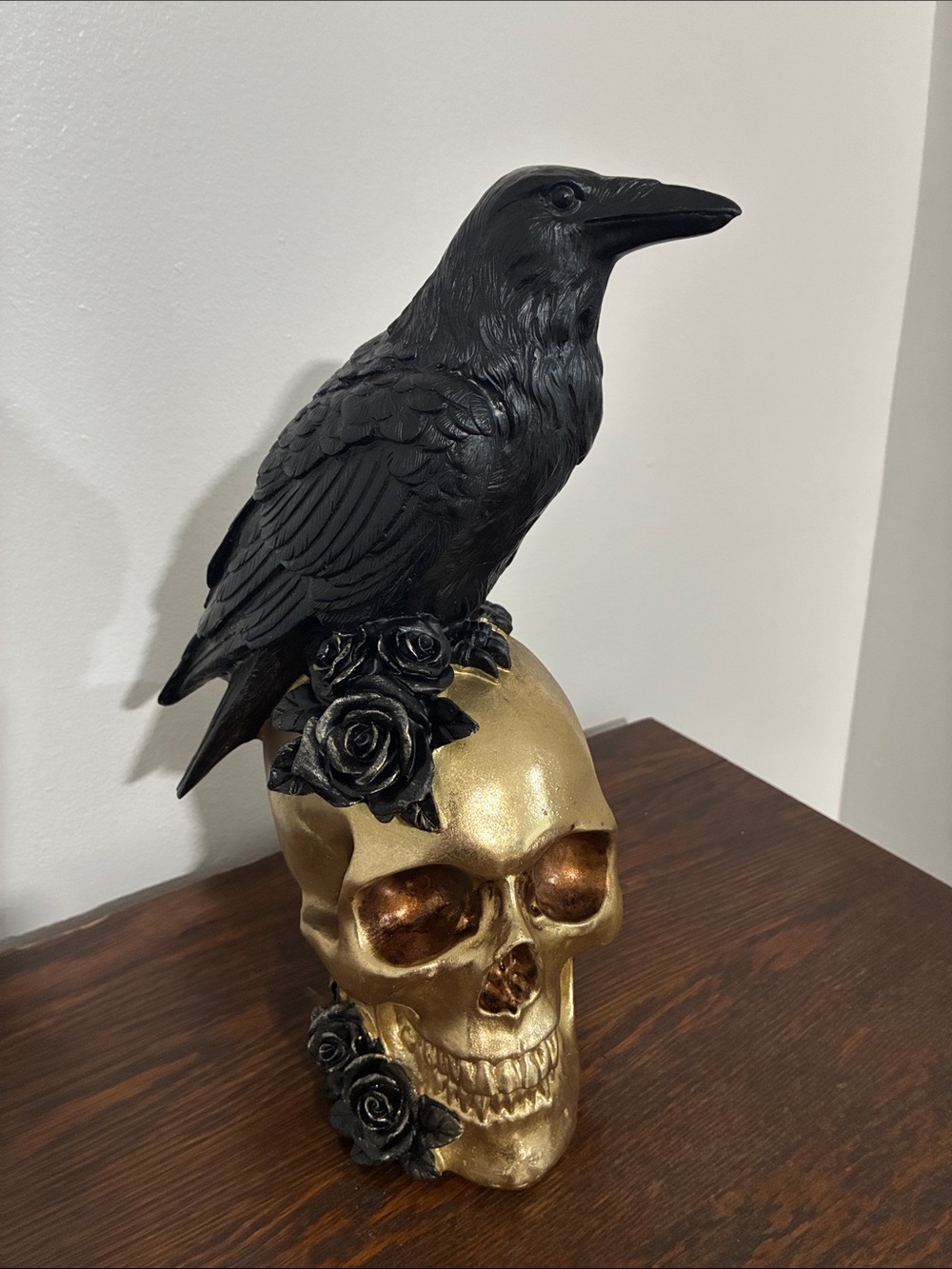 NWT- Large- Black Raven on Gold Skull with Black Roses- Decoration
